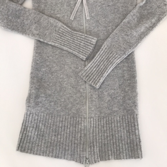 Old Navy long grey zip up sweater - Picture 5 of 10